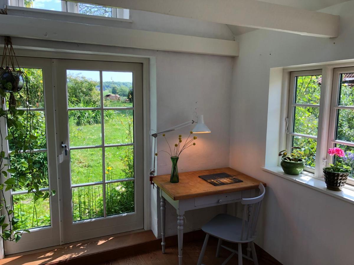 Bed and Breakfast Kardemommehuset Vester-Skerninge Exterior foto